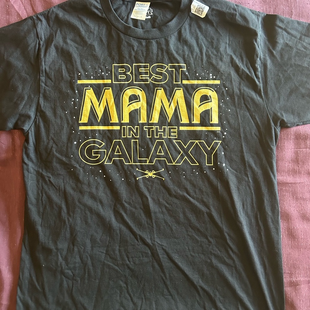 Disney Black and Yellow Best Mama Adult Tee